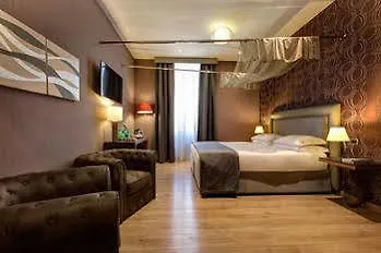 Selene Hotell 3*
